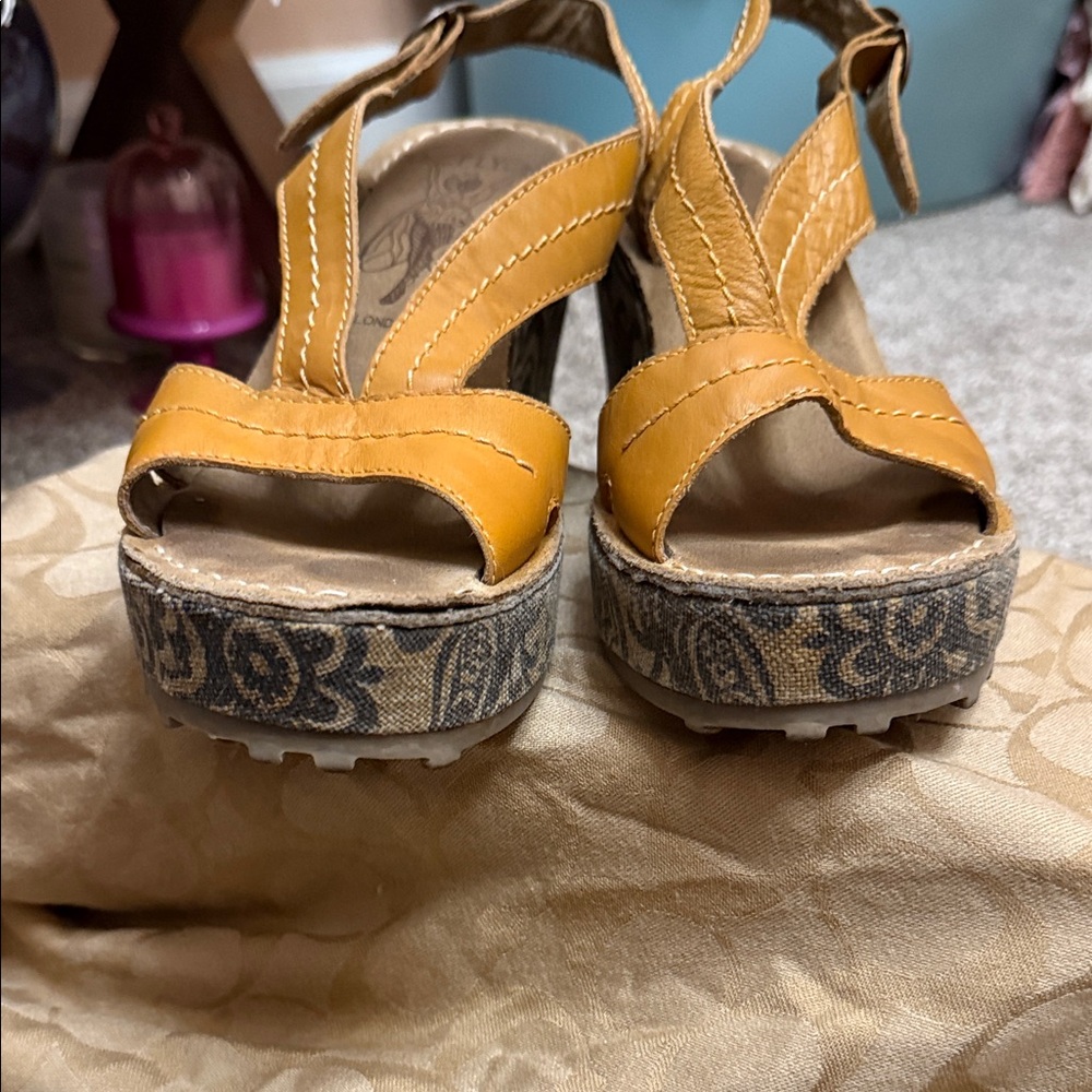 Fly London Women's Yellow Wedge Sandals - Picture 4 of 7